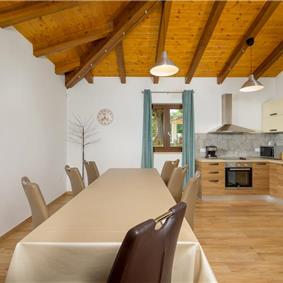 4 bedroom villa bedroom with pool, Svetvinčenat, Istria, sleeps 8